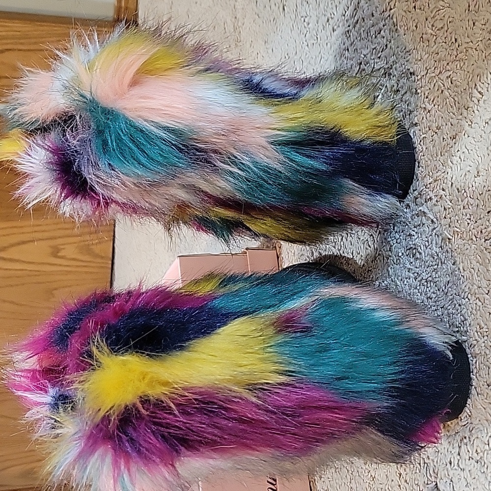 Penny Loves Kenny Faux Fur Boots - Picture 2 of 6